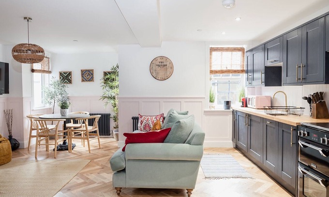 Kingussie Apartment | Explore The Seelies: Pet-Friendly 2 Bedroom Apartment