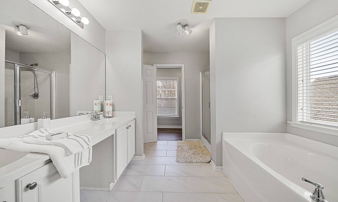 Union City House | Relax at The Serenity Cove with Spa and Family Amenities