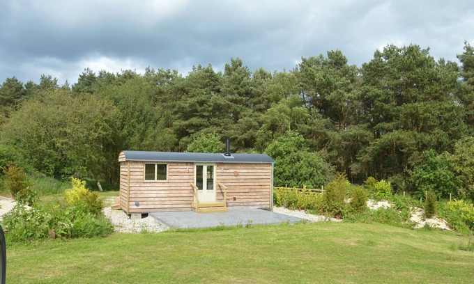 Pickering Cabin | The Sett No Hot Tub 1 pet allowed Onsite Fishing
