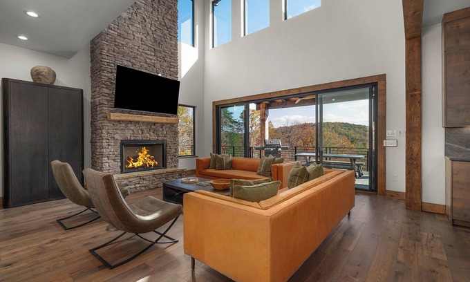 Blue Ridge Cabin | The Seven Hills - upscale Georgia Mountain Cabin