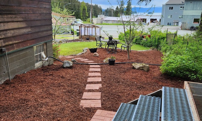 Juneau Apartment | Charming Views at The Shack, Steps from Auke Bay Harbor