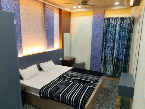 Sapotra Hotel | The Shastri Hotel & Residency