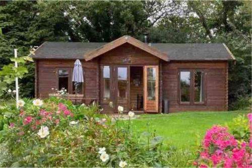 Bishop Sutton Apartment | The 'SHED' Log Cabin, Bishop Sutton