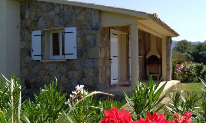 Figari House | Experience the Sheepfolds of Ogliastrello in Corsica