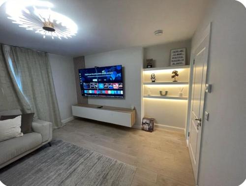 Dublin House | The Sheltuh
