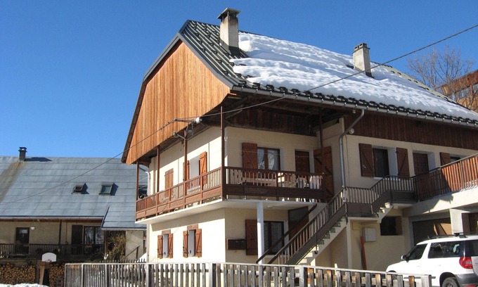 Saint-Jean-d'Arves House | Inviting Accommodations at The Shepherdess in La Chal Hamlet