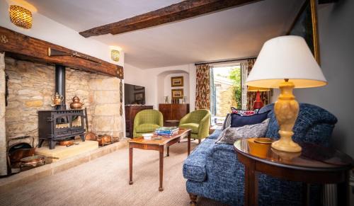 Sherborne House | Pet-Friendly Haven at The Sherborne Cottage - Rated 10/10