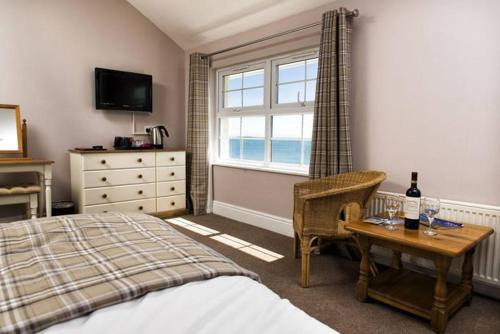 Aberdaron Hotel | Delightful Stay at The Ship Hotel with Breakfast Included