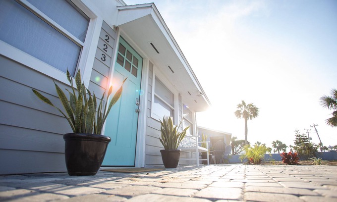 Melinda Cook Cottage | Beachfront Bliss at The Shores Cottage - Steps from the Ocean