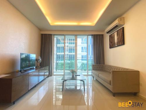 Bunga Paya Pantai Apartment | Relaxing Getaway at The Shores Residences Melaka by BEESTAY