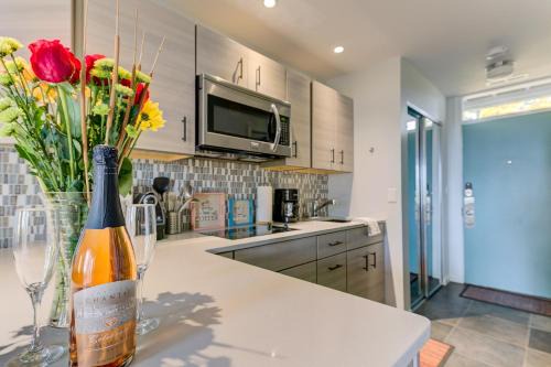 Acme Resort | Relaxing Getaway at The Shores with Spa Amenities