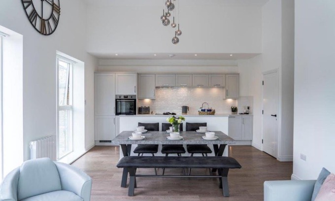 Haworth Apartment | Indulge at The Sidings Penthouse in Haworth - Rated 9.8/10