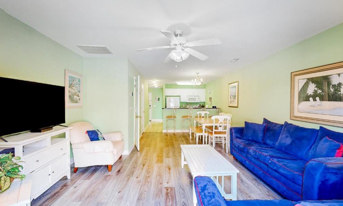 Myrtle Beach House | Discover The Singing Gull: Pet-Friendly Family Retreat