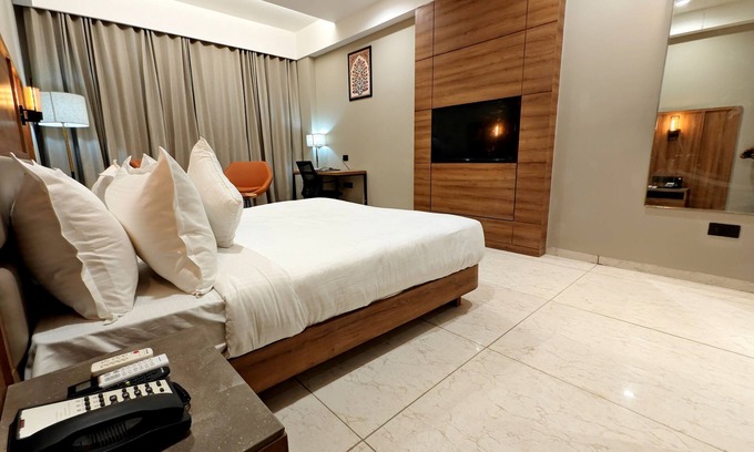 Jamnagar Hotel | Budget-Friendly Stay at The Sky Imperial Hotel Kailash