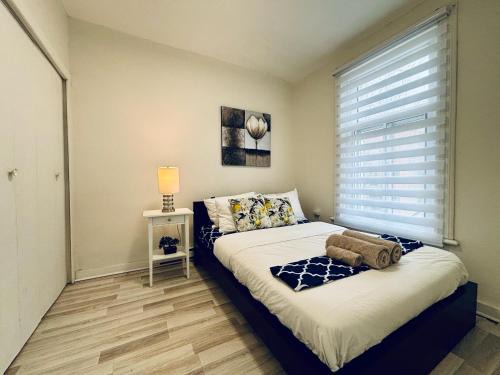 De Lorimier Apartment | The Skyline Luxury Unit
