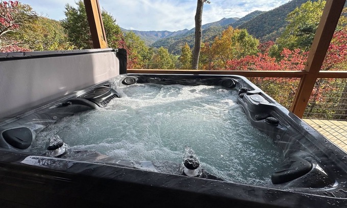 Canton Cabin | The Skylodge at Lake Logan! Mountain top Cabin Amazing Views Hot Tub Fireplace!