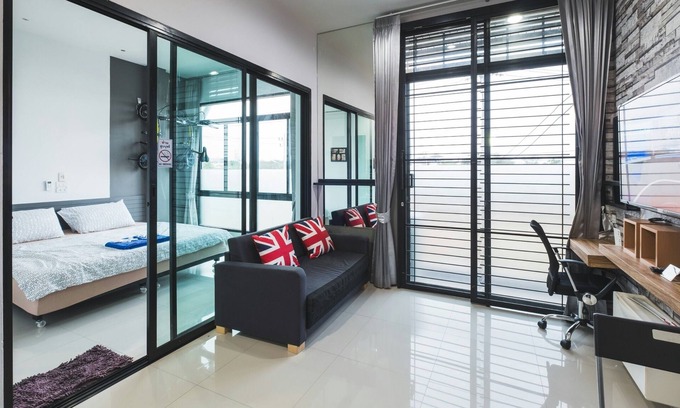 Nakhon Ratchasima Hotel | Budget-Friendly Stay at The Smart Hostel with Spa & Kitchen