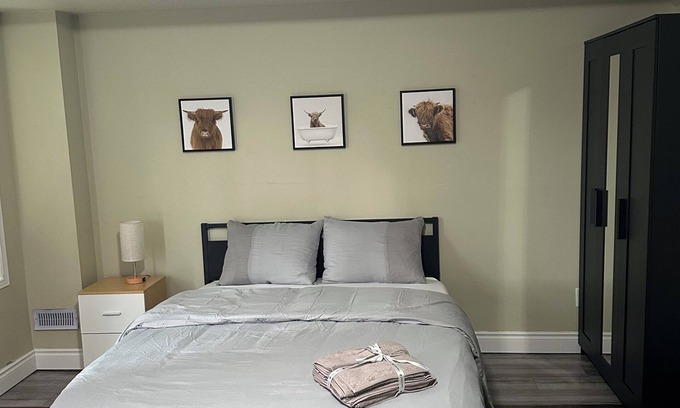 Humberwood House | The Snug Basement Suite