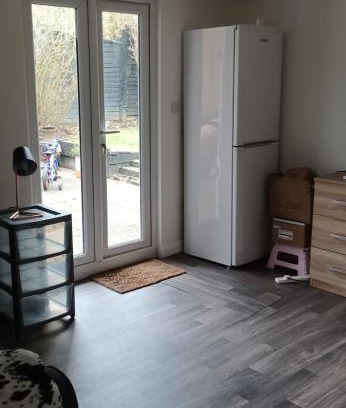 Walkern Apartment | Budget-Friendly Getaway at The Snug Hotel