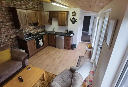 Letterkenny Apartment | Discover The Snug: Guest Rated 9.7/10 for Your Stay
