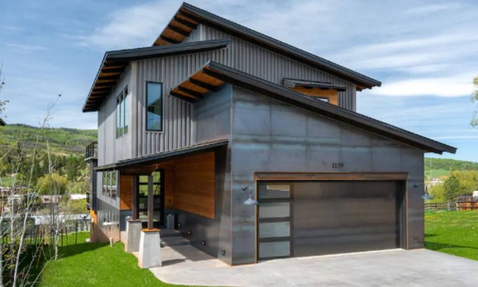 Steamboat Springs House | Experience Unmatched Comfort at The Soda Ridge House
