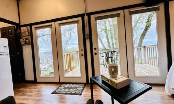 Wabasha House | Cozy Sojourner Tiny Home with Lake Pepin Views & Firepit