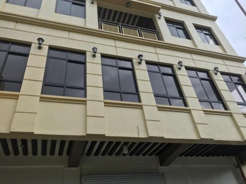 Barotac Nuevo Hotel | Cozy Somerset Inn & Restaurant with Family-Friendly Amenities