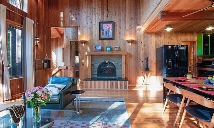 Sea Ranch House | Relaxing Sonoma Treehouse with Spa and Pet-Friendly Perks