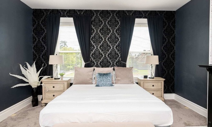 Southgate House | Exceptional Stay at The Southgate Trolley House with Breakfast