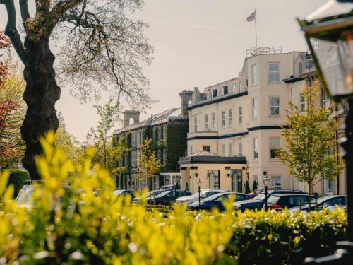 Royal Tunbridge Wells Hotel | Relaxing Retreat at The Spa Hotel with Ocean View & Pool