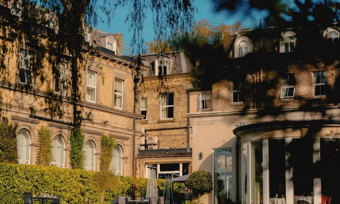 Royal Tunbridge Wells Hotel | Relax at The Spa Hotel: 4-Star Retreat with Pool & Dining