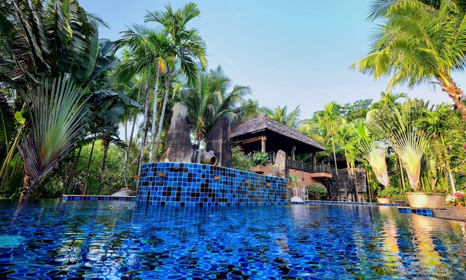 Koh Chang Tai Hotel | Relax at The Spa Koh Chang Resort with Pool & Family Amenities