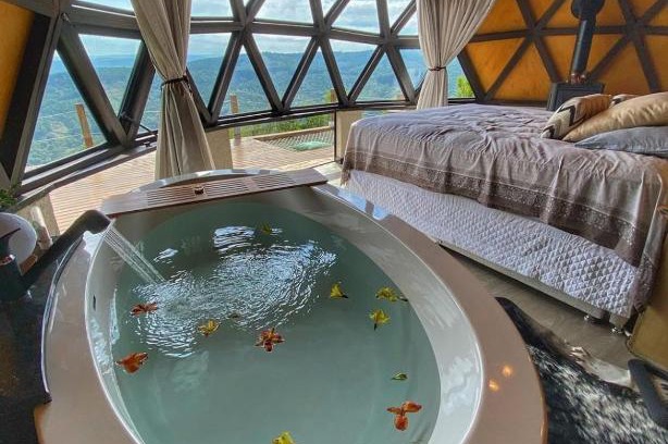 Alfredo Wagner Villa | Sky-High Experience at The Space - Domo Geodésico