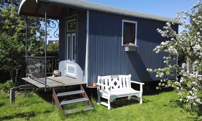 Hollenbeck House | Unique Overnight Retreat in a Cozy Construction Trailer