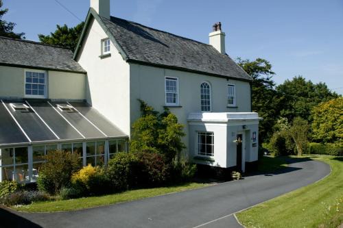 Barnstaple Bed & Breakfast | Eco-Friendly Retreat at The Spinney with Hot Tub & Breakfast
