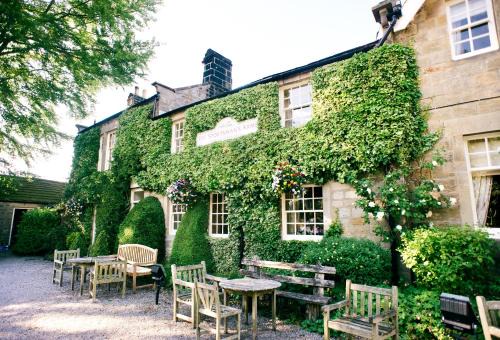 Lofthouse Hotel | Pet-Friendly Getaway at The Sportsman's Arms with Breakfast