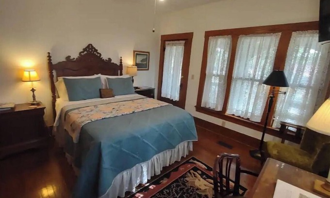 Hardy House | Child-Friendly Getaway at The Spring River Stonehouse Inn