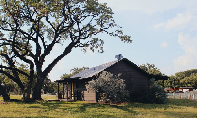 Leakey Hotel | Experience Relaxation at The Springs Retreat with Spa & Pool