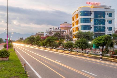 Manigram Hotel | Discover Comfort at The SR Hotel - Pet-Friendly & Family Ready