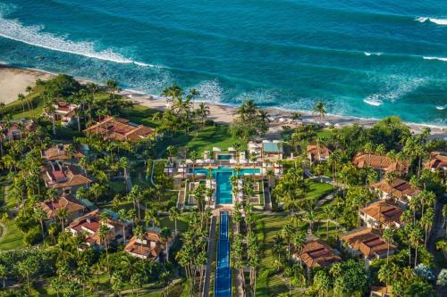 Punta de Mita Resort | Elegant St. Regis Punta Mita Resort with Private Beach Access