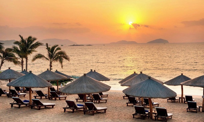 Sanya Resort | Elegant St. Regis Sanya Yalong Bay Resort with Ocean Views