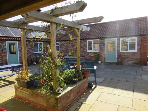 Bridlington House | Experience The Stables At Eastmoor Farm: Pet Friendly Haven