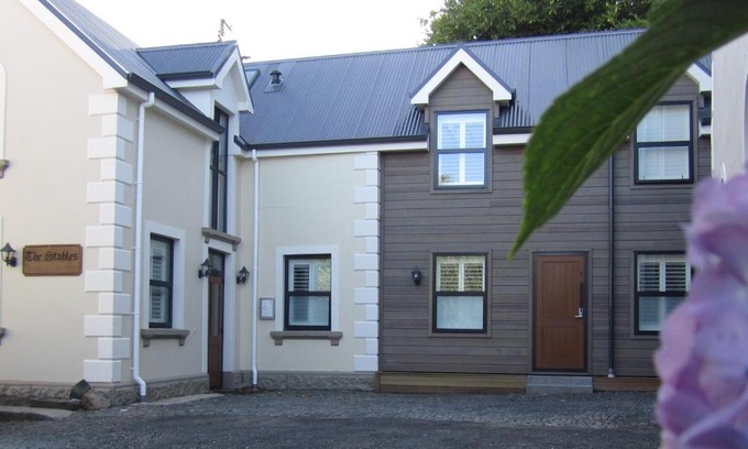 Dunedin City Centre Hotel | Eco-Friendly Retreat at The Stables Dunedin - Guest Rated 9/10