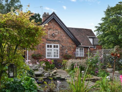 Hedon House | Pet-Friendly Retreat at The Stables - Perfect for Families