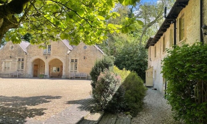Lullington Cottage | Discover The Stables at Orchardleigh Estate: Pet-Friendly Retreat