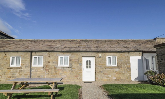East Witton Cottage | Pet-Friendly Cottage Retreat at The Stables in Masham