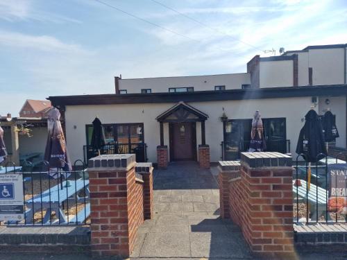 Stonnall Hotel | Discover The Station Inn: Pet-Friendly with Breakfast Included