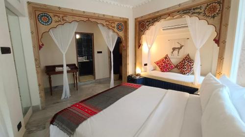Jodhpur Bed & Breakfast | Discover The Stepwell Hotel: Pet Friendly with Spa & Dining