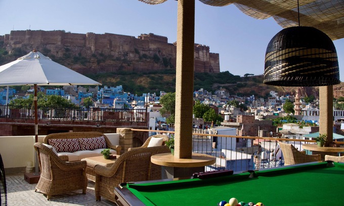 Gulab Sagar Hotel | Stepwell Hotel: Family-Friendly with Spa and Dining Options