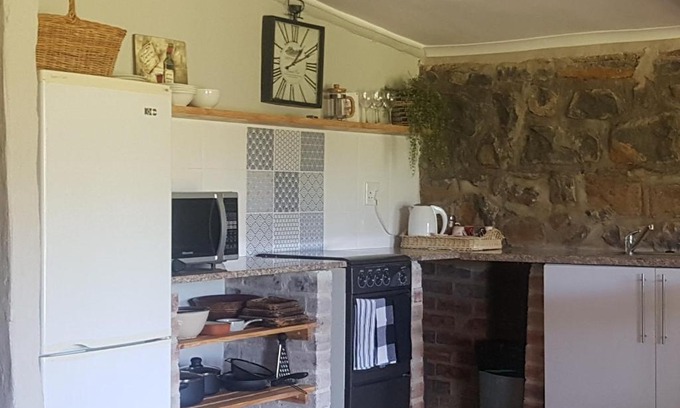 Kwa Sani House | Pet-Friendly Getaway at The Stone Barn - Rated 9.8/10